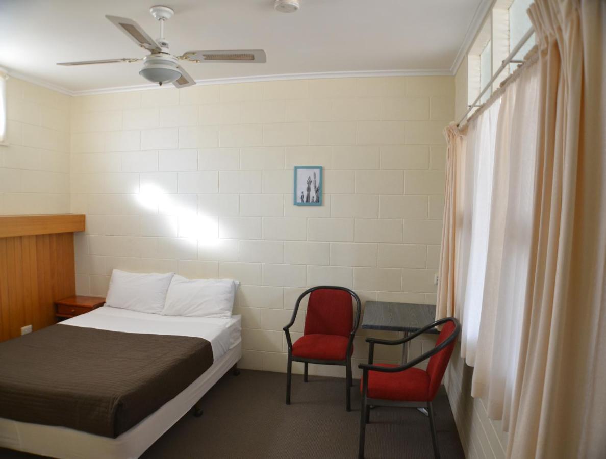Winkie Glossop Motel المظهر الخارجي الصورة