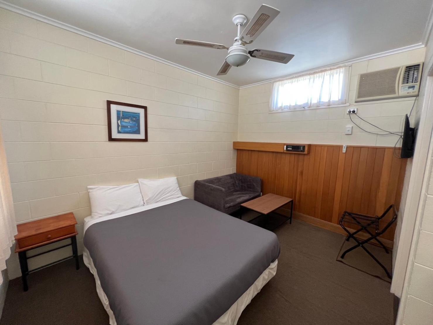 Winkie Glossop Motel المظهر الخارجي الصورة