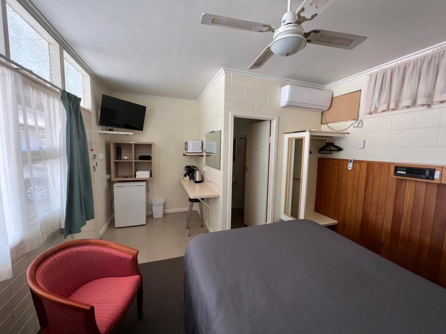 Winkie Glossop Motel المظهر الخارجي الصورة